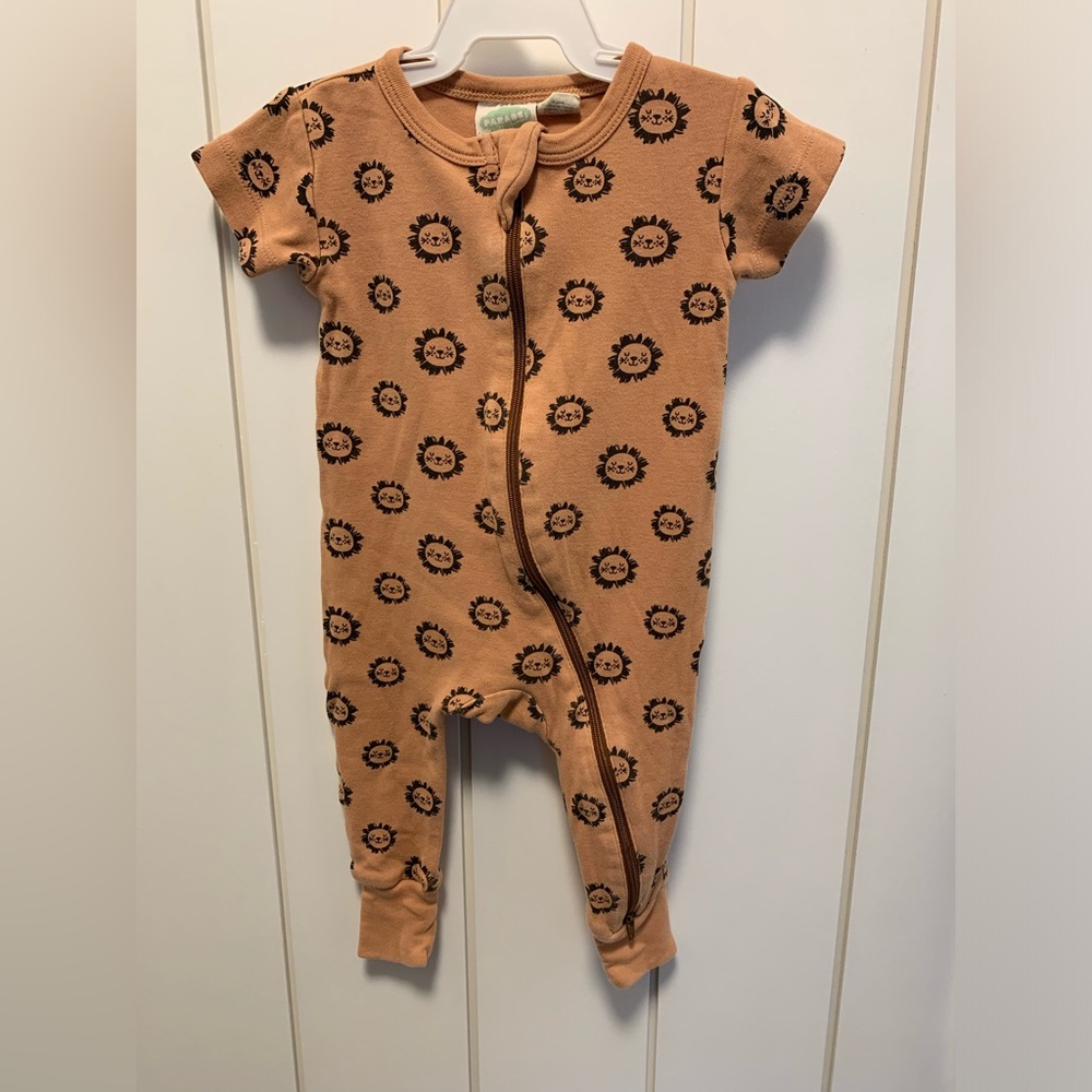💛2/$30 Parade Organic Cotton short sleeve romper